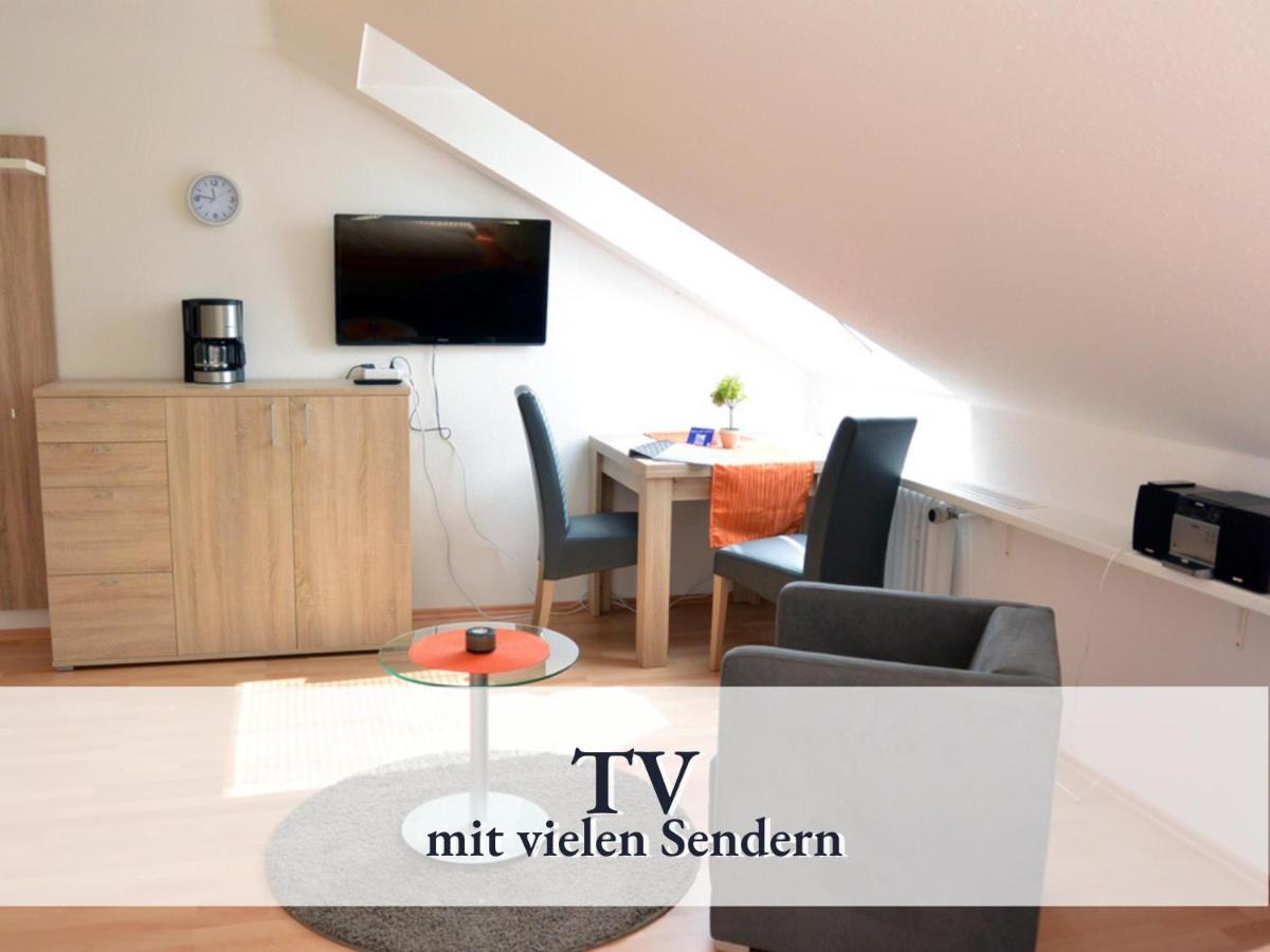 רדולפצל אם בודנזי Gemuetliche Ferienwohnung In Bester Bodenseelage L 1 Minute Zum Bodensee L 1 Zimmer L Vollausgestattete Kueche L Free-Wlan L Willkommen Im Apartment Boehringen מראה חיצוני תמונה